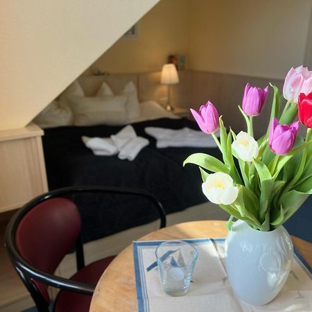 Hotel-Pension Zur Mole Wiek auf Rügen Eksteriør bilde