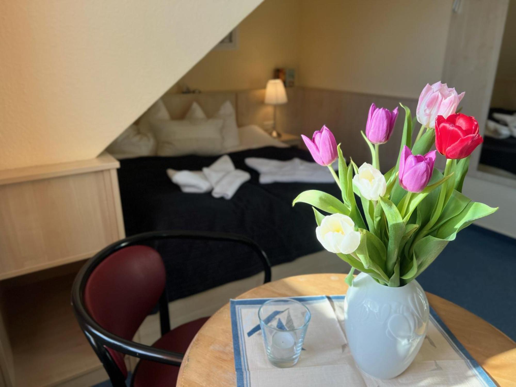 Hotel-Pension Zur Mole Wiek auf Rügen Eksteriør bilde